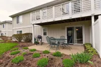 Douglas Condo w/pool! 2 Bedroom/2 Bath