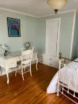 Cozy Cottage on Togus Pond Hotels near Lithgow Public Library