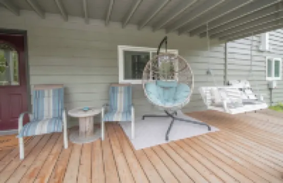 Rustic Luxury with Hot Tub and Spa Room! Large 4 Bedroom 2 Bath, Sleeps 12!