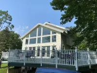 Amazing Lakefront Property - Hot Tub