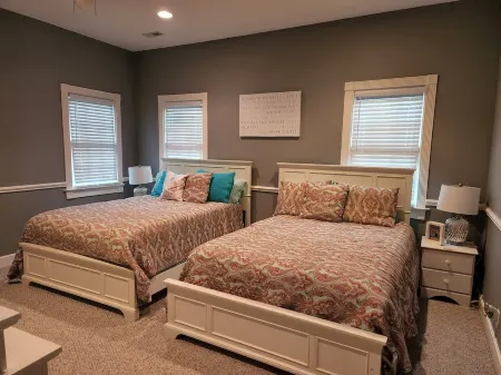 Ocean Isle Beach Waterfront home w/Pool & Elevator