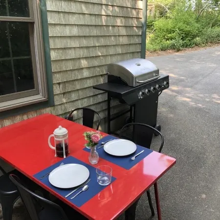 Private Cape Cod Cottage. Walk to Ellis Landing Beach!