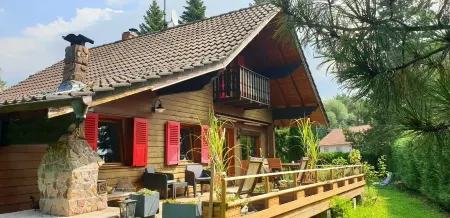 Lovely cottage at stock pond