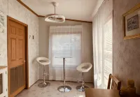 SkyGazers Delight. One of the Safest areas in Bloomington. Super easy access!!