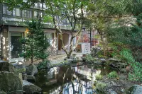 Downtown Fremont Charmer with Parking 프리몬트 호텔