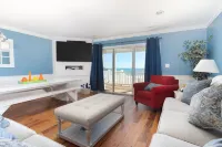Beachfront- 1st row!: 6bedroom/4 bath sleeps 16
