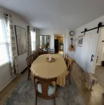 Peaceful, pet friendly and newly remodeled Geneva home Các khách sạn ở Geneva