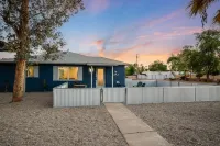 Biltmore Bungalows Triplex w/Heated Pool, Carports, 9 Smart TVs, W/D, Fast WiFi