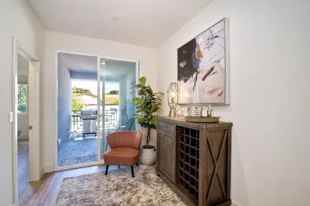 Luxury & Comfort IN the Village. Walk everywhere!!