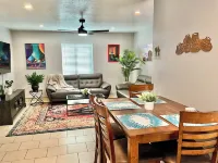 Charming 2-bedroom apartment with AC, WiFi in fabulous Albuquerque