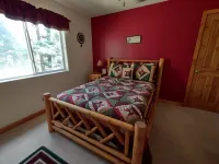 Cozy Mountain Chalet with Incredible Views!