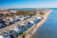 Charming Beachside Duplex: 2 Units  -3 Bedrooms-each. Ideal for large families