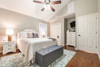 Kyle Field Casita-Less than 1 mile to TAMU! Hotels near Pinot's Palette