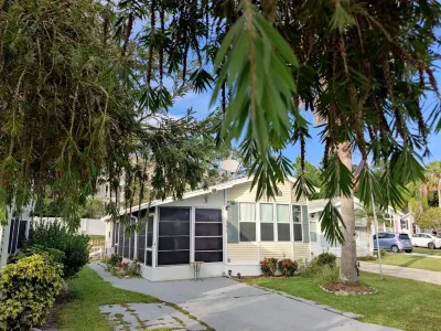 Boutique Cottage near Disney and Shopping Malls SkyCoaster Kissimmee 주변 호텔