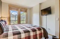 New Listing Steps to the Gondola - balcony