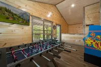 BRAND NEW- August Available! Close to Parkway, GM Room, BBQ