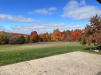 Cozy cabin. Boyne Falls, MI. Pet friendly. Sleeps 10. Full amenities. Views.