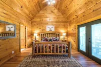 Cove Mountain Retreat - Indoor Pool - Hot Tub - Movie Theater Hotels near حديقة جبال غريت سموكي الوطنية
