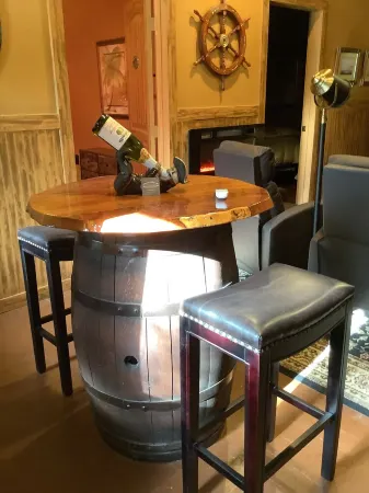 BLACK PEARL @ PIRATES COVE Отели рядом с достопримечательностью «Уисперинг Уинд»