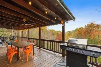 Summer Escape  Mountain Views  Hot Tub  Firepit Games