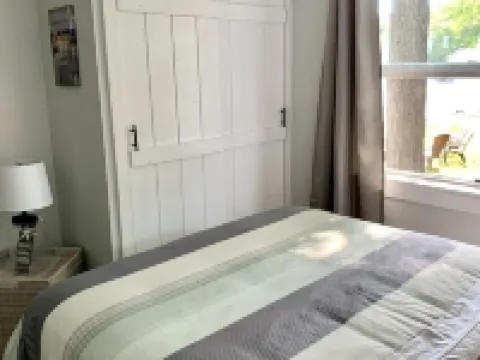 Lac Vieux Desert Cottage Hotels in Phelps