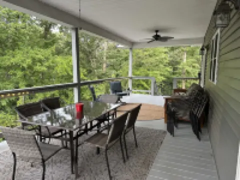 The Nauti Farmhouse - 1 Mile to Moors Resort w Dock/Golf Cart/Pontoon Rental