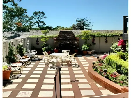 Carmel Wayfarer Inn