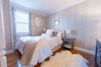 Glens Falls Boutique Stay, near skiing, Lake George, Saratoga, Pool!