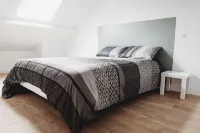 Entre Honfleur et Deauville, Face à la Mer, Dans une Bâtisse Normande Отели в г. 