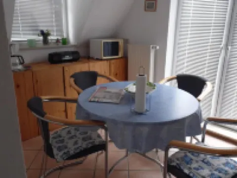 Apartment "Sunshine" upstairs for 4 people Hotele w: Breege