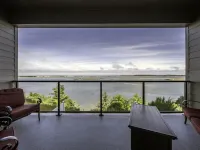 Luxurious Oregon Coast Townhouse with Mesmerizing Views! Hotels in Coos Bay