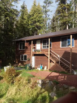 Seas the Day! Naukati Bay Waterfront Rental.