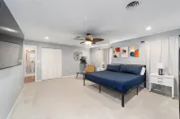 Mid-Century Oasis awaits YOU!