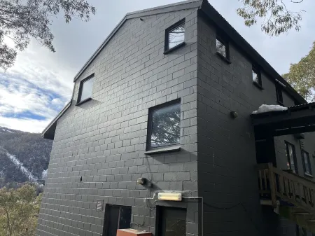 Penthouse two level Apartment with Mountain Views