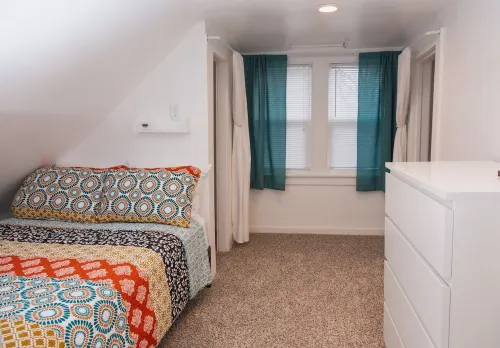 Delightfully quiet & cozy, middle of everywhere