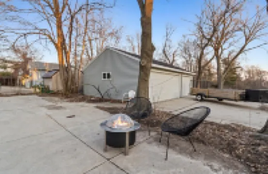 Live in Chic and Comfort: Experience Our Thoughtfully Designed 1 Bed with Loft! 日耳曼敦酒店