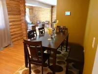 The Shack, An exquisite 3 bed room log cabin. Hotels in Plateau