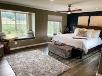 Newly remodeled riverside location a stroll from all which Pagosa has to offer!