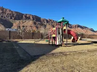 Family and Pet Friendly! Luxurious Backyard Amenities! Jacuzzi! Lots of Parking!