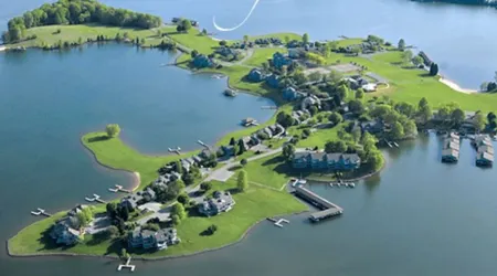 Waterfront Wonder - Steps to the Lake - Ground Floor!