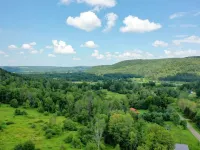 New Build • Ellicottville Ski Chalet • Sleeps 8 曼斯費爾德酒店