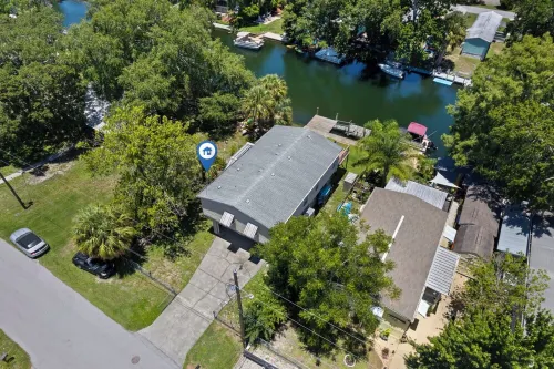 Amazing Waterfront House, Weeki Wachee - Use of Kayaks Hotels in Weeki Wachee Gardens