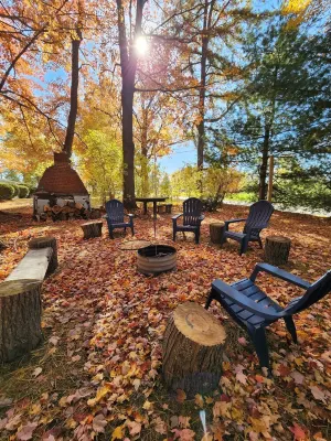 Romantic Cozy (Heated/AC) Clean Cabin Near Ohio Side Pymatuning Lake