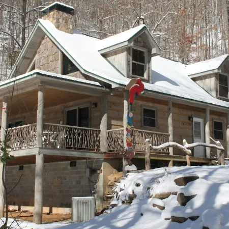 Spring is Here!!  Come Enjoy the Great Outdoors at Poplar Lodge!