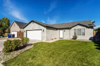 CLEAN 3 BR 2 Bath- QUIET neighborhood