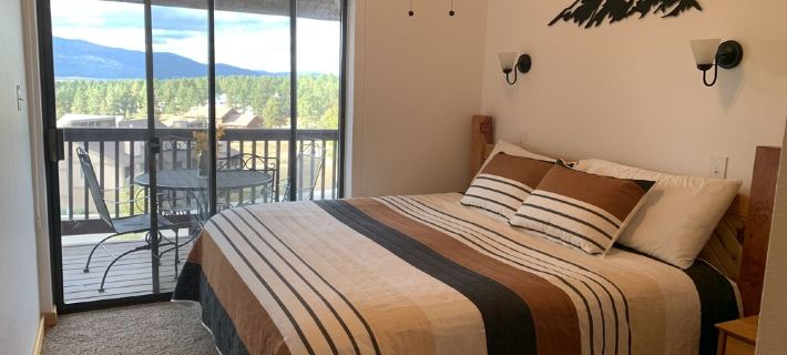 3/2 Condo. Mountain views. Easy access to Resort エンジェル・ファイアーのホテル