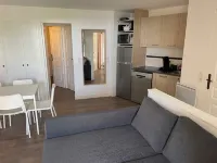 Appartement Meublé Avec Terrasse, vue mer et Accès Piscine