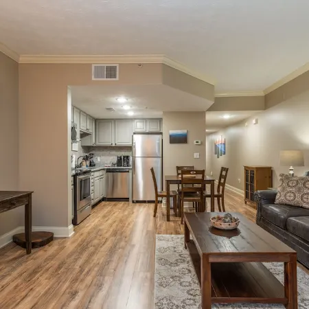 Newly remodeled / prime location  / indoor pool