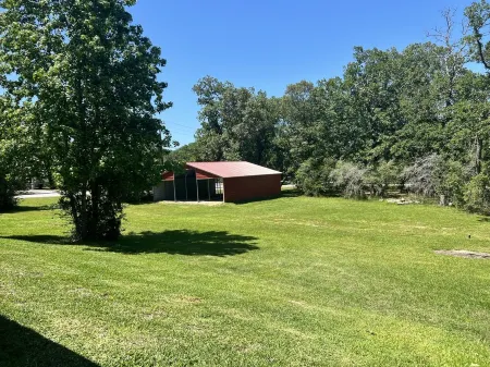 Trinity River Front home with gorgeous views! Pet Friendly