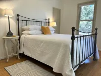 Historic Home By Carleton College; Perfect for Visiting Families & Faculty Hotels in Northfield